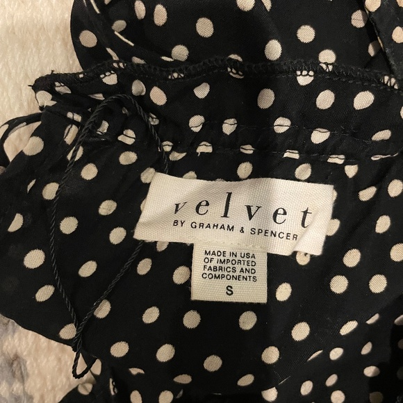 Velvet by Graham & Spencer, Size S, Black Sleeveless Blouse with White Polo Dits - Picture 4 of 4